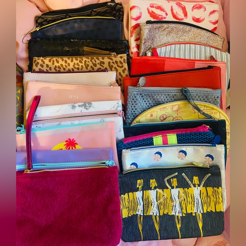 21 Ipsy bag lot